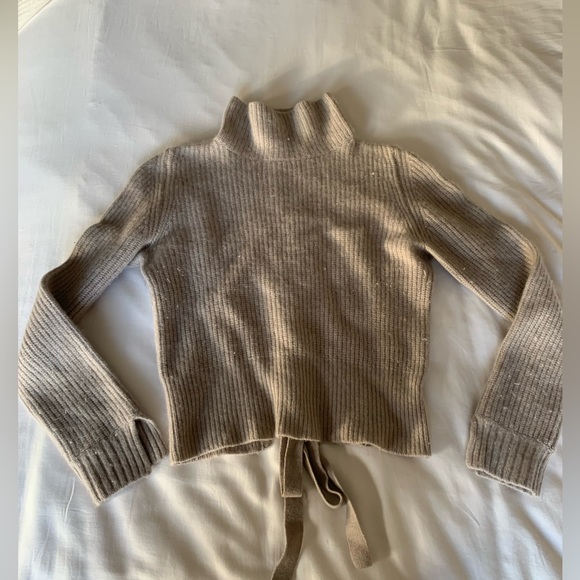 100% Cashmere Gray Lace Up Sweater - Picture 5 of 8